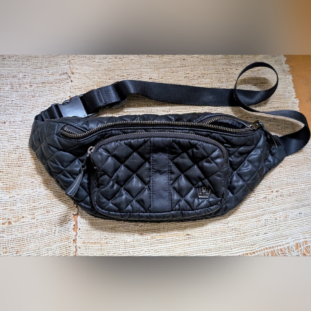 Oliver Thomas 24 + 7 Not Yo Granny's Fanny Pack